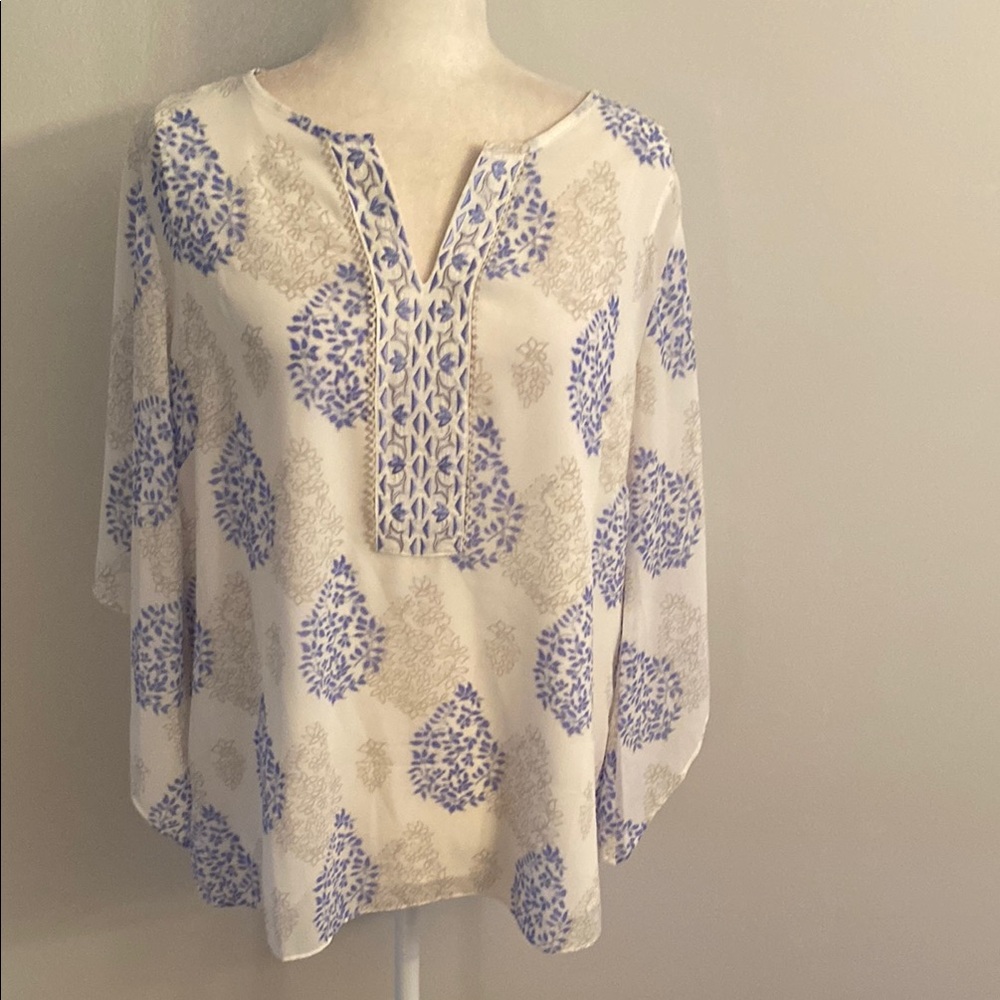 Belle by Kim Gravel White and Blue Blouse